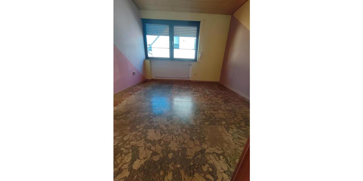 Doppelhaushälfte Leonberg - 6 Zimmer, 146 m&sup2;, 500.000&euro; | Angebot:27142346