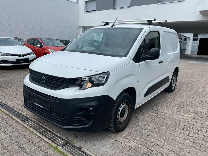 Peugeot Partner 90.884 km 9.995 € Stuttgart 70597