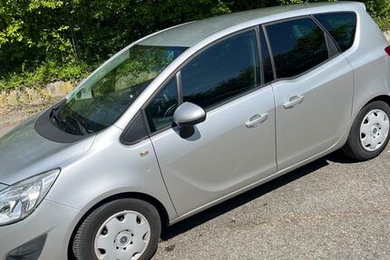 Opel Meriva 40.000 km 3.390 &euro; Ludwigsburg 71642