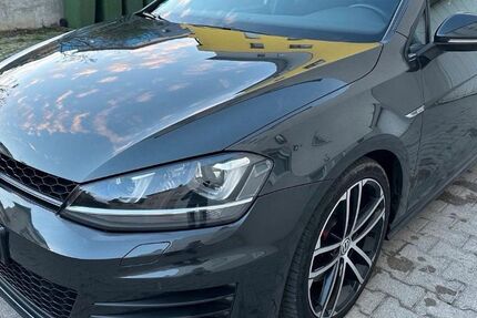 VW Golf 180.000 km 14.490 &euro; Mühlacker 75417