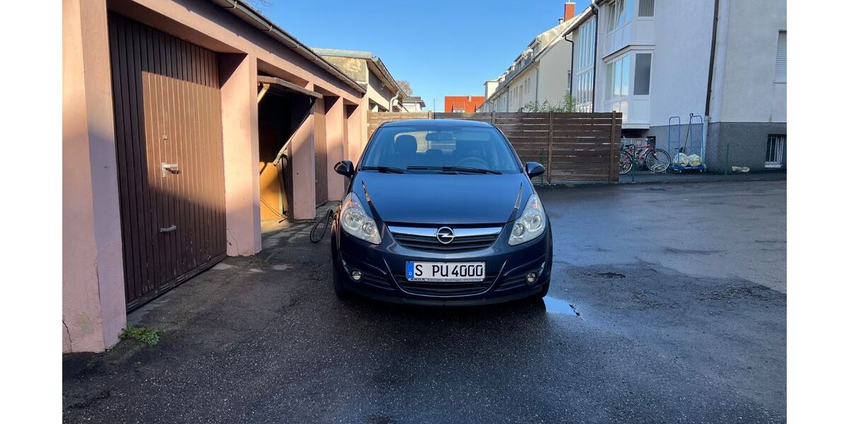 Opel Corsa 163.000 km 2.600 &euro; Stuttgart 70563