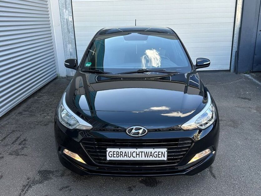 i20