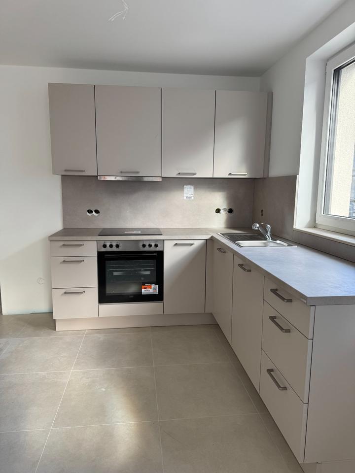 Erstbezug! Moderne Doppelhaushälfte mit 2 Einheiten in Neustetten zimmer