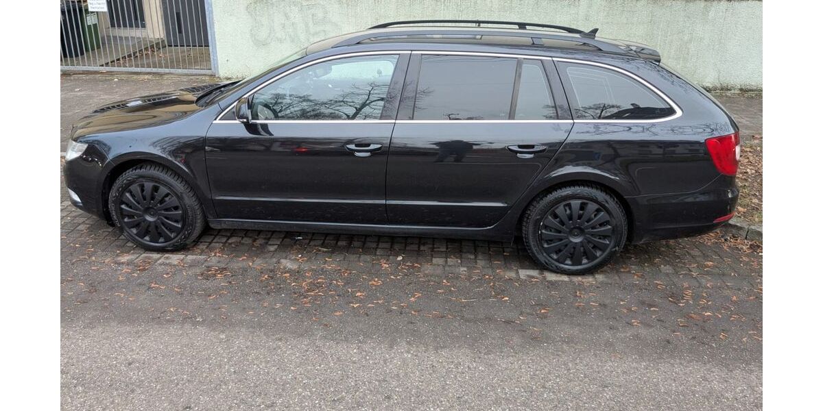 Skoda Superb 239.000 km 5.690 &euro; Stuttgart 70469
