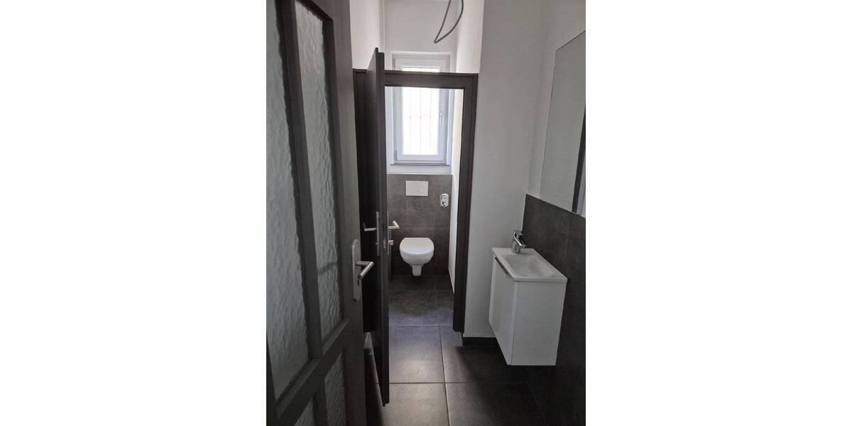 Gewerbeobjekt Stuttgart Ost - 3 Zimmer, 1.800&euro; | Angebot:26472842