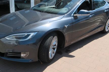 Tesla Model S 149.000 km 23.750 &euro; Niefern-Öschelbronn 75223