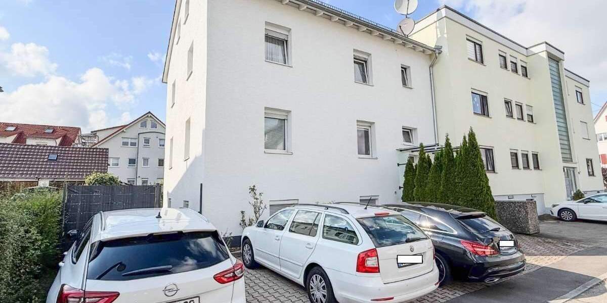 Modernisiertes 4-Familienhaus fußläufig zur S-Bahn 1 zimmer