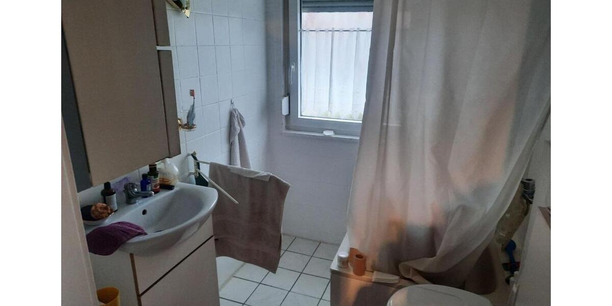 Dachgeschoßwohnung Stuttgart Degerloch - 3 Zimmer, 55 m&sup2;, 285.000&euro; | Angebot:24346020