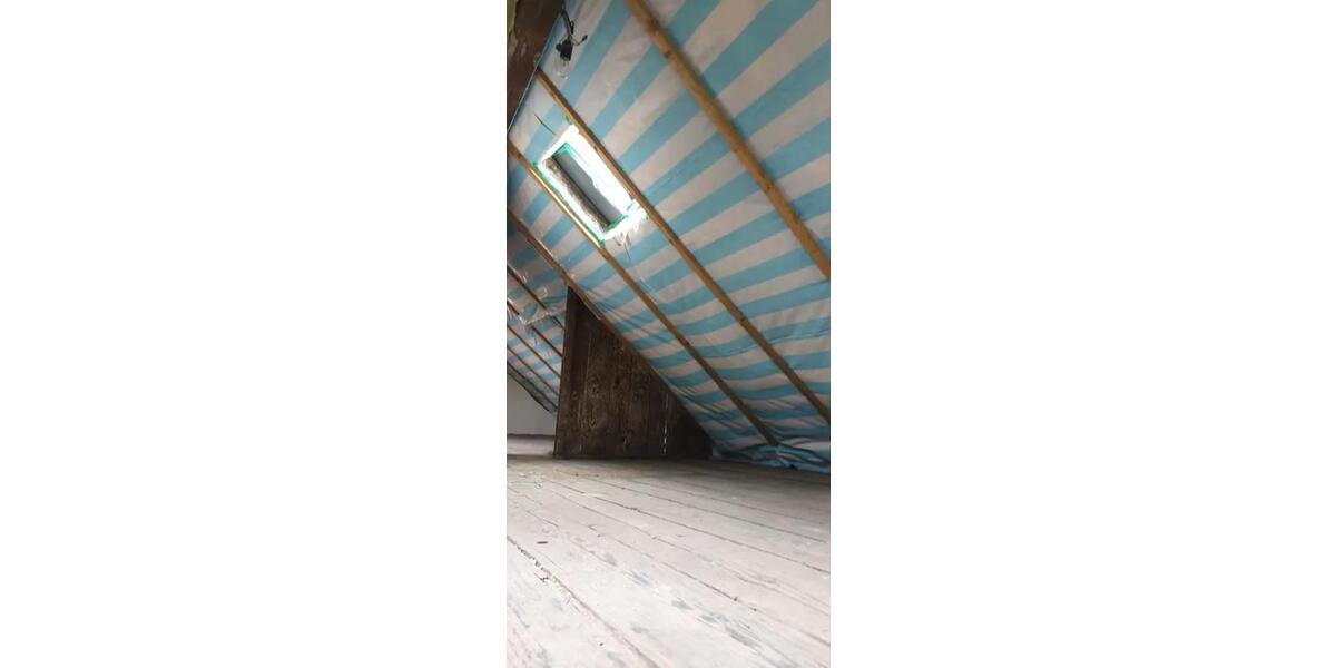 Dachgeschoßwohnung Stuttgart Lehen - 2.5 Zimmer, 48 m&sup2;, 239.000&euro; | Angebot:25843721