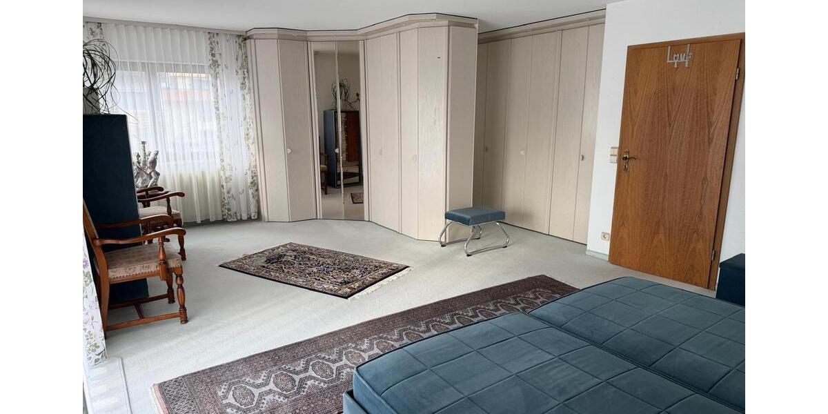 Doppelhaushälfte Sindelfingen Sindelfingen (Stadt) - 6 Zimmer, 240 m&sup2;, 2.650&euro; | Angebot:25975647