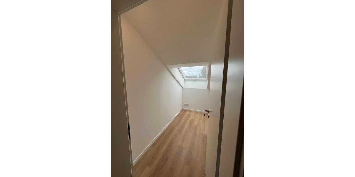 Dachgeschoßwohnung Kornwestheim - 3 Zimmer, 55 m&sup2;, 1.100&euro; | Angebot:27591475