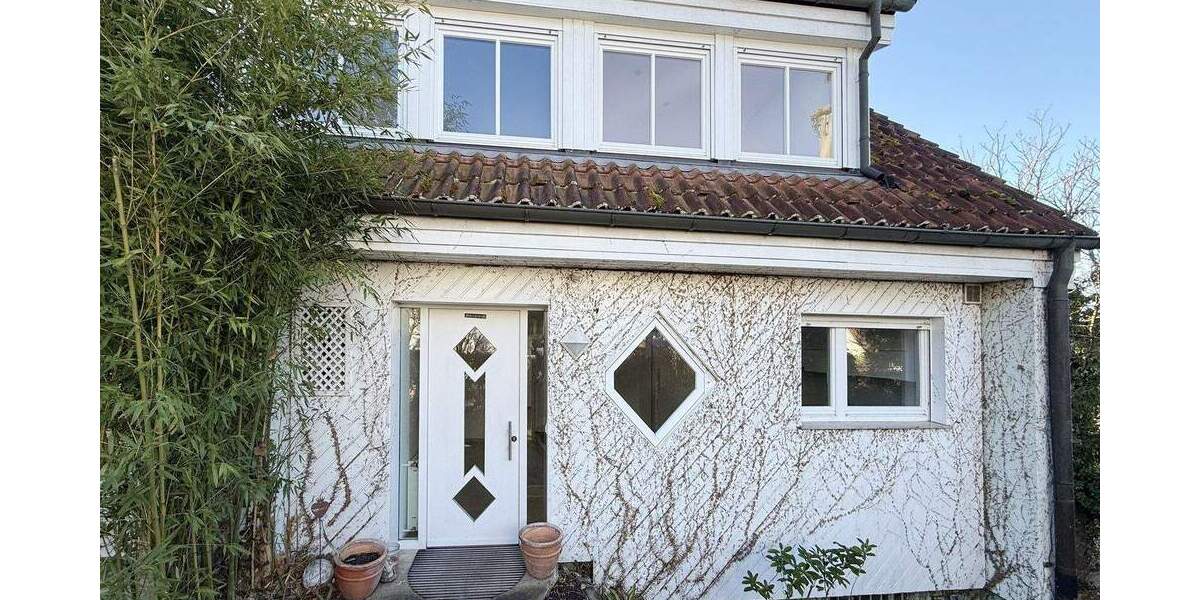 Mehrfamilienhaus, Wohnhaus Nürtingen - 5 Zimmer, 175 m&sup2;, 2.500&euro; | Angebot:25413258