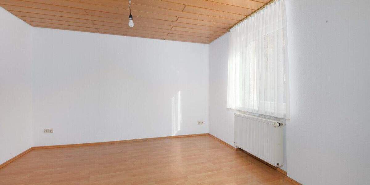 Mehrfamilienhaus, Wohnhaus Mühlacker - 9 Zimmer, 189 m&sup2;, 540.000&euro; | Angebot:24860329