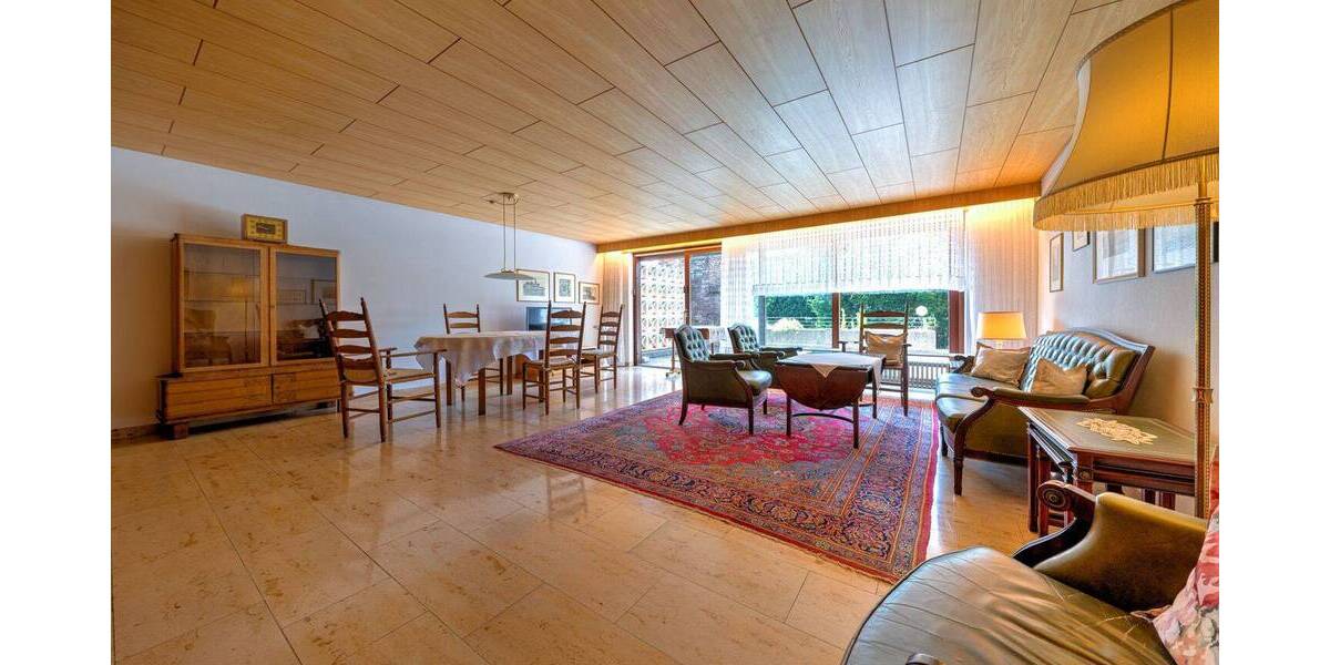 Großzügiges Eckhaus mit viel Platz, Garten und Potenzial 6 zimmer