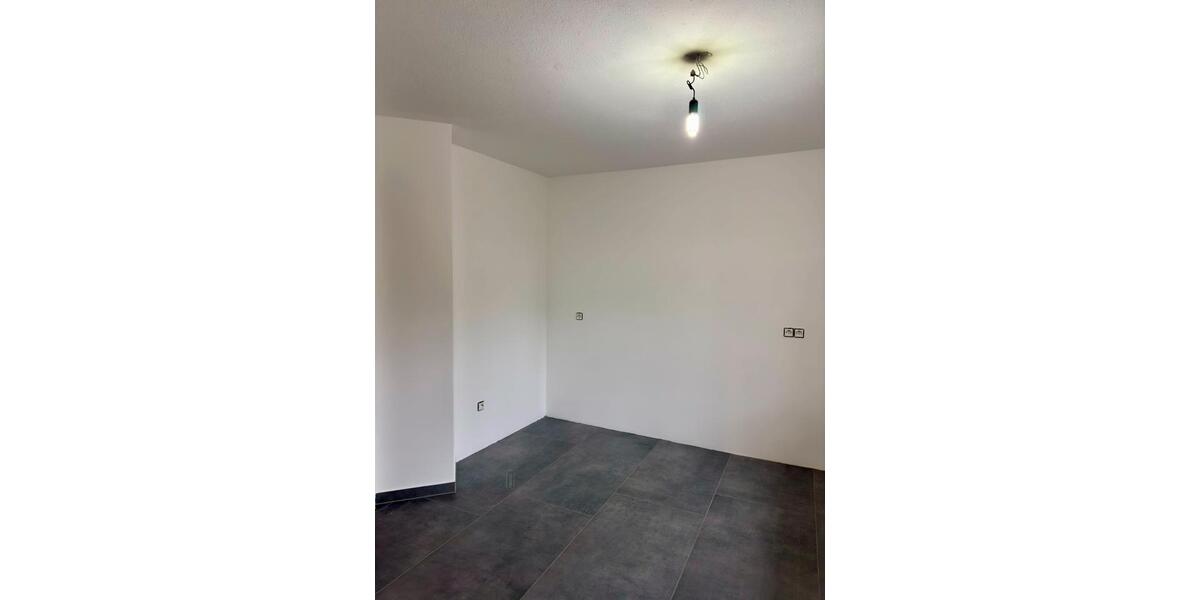 Etagenwohnung Pforzheim - 4 Zimmer, 110 m&sup2;, 1.600&euro; | Angebot:24770917