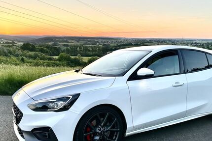 Ford Focus 102.890 km 19.990 &euro; Gomaringen 72810
