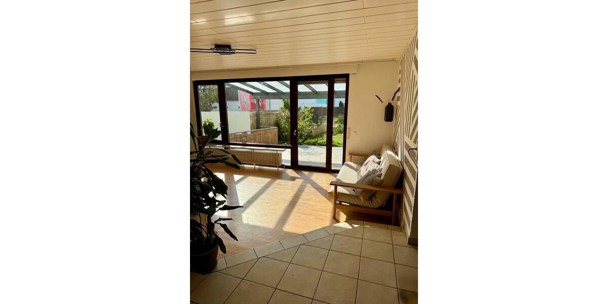 Reihenhaus Sachsenheim - 6.5 Zimmer, 135 m&sup2;, 479.000&euro; | Angebot:27251004