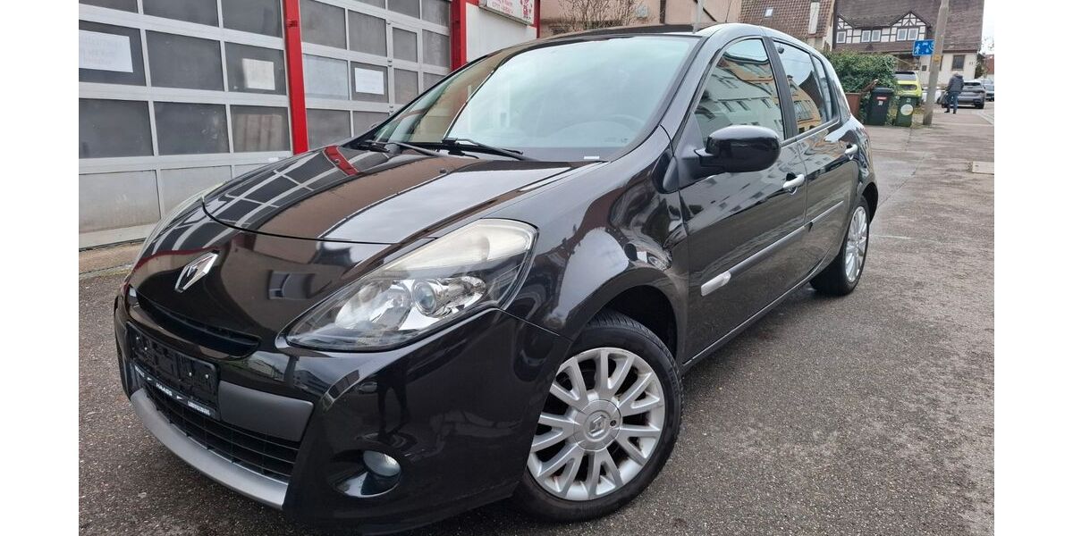 Renault Clio 132.000 km 3.800 € Stuttgart 70195