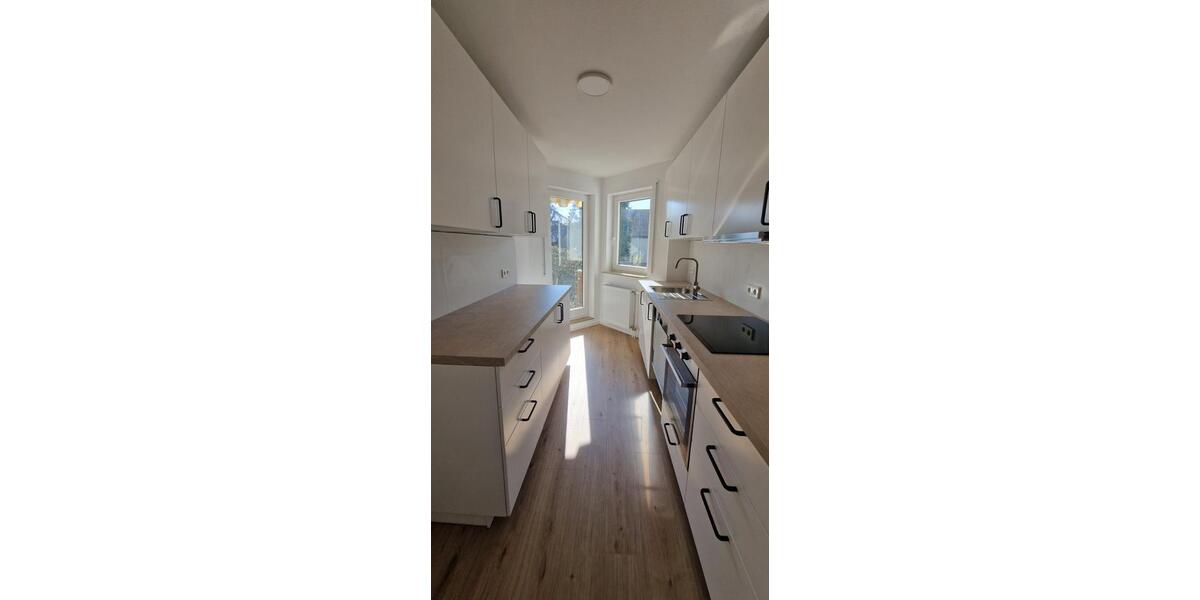 Hochparterre Metzingen - 3 Zimmer, 78 m&sup2;, 1.300&euro; | Angebot:25844597