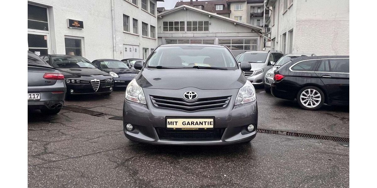 Toyota Verso 120.205 km 7.950 &euro; Pforzheim 75179