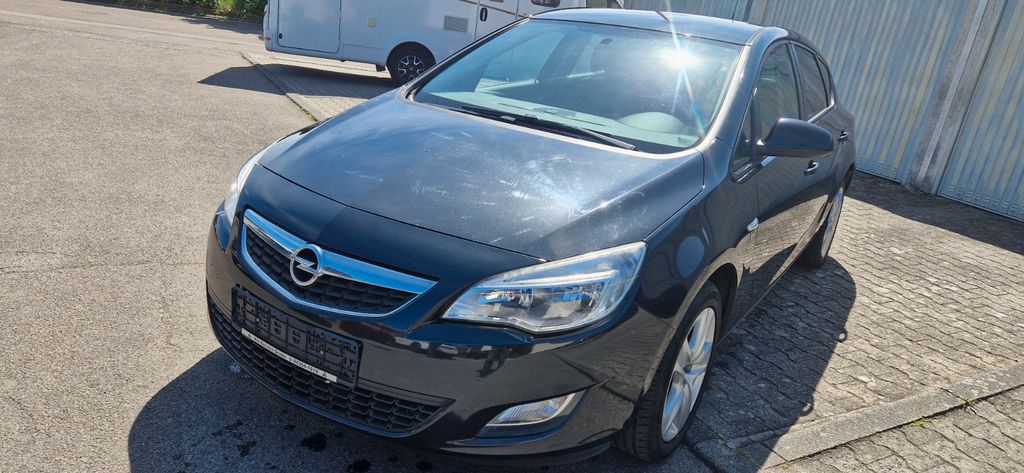 Opel Astra 159.000 km 4.900 &euro; Waiblingen OT Hegnach 71334