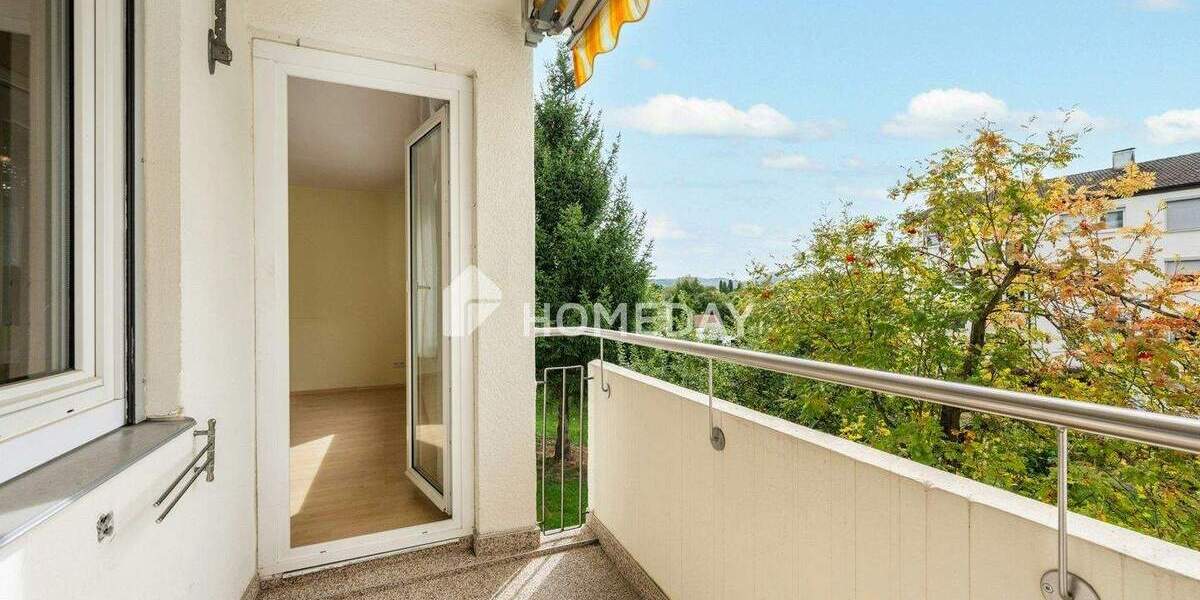 Helle 3-Zimmer-Wohnung mit Loggia und Einbauküche in gepflegtem Mehrfamilienhaus 3 zimmer