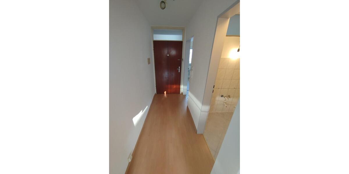 Erdgeschoßwohnung Stuttgart Luginsland - 1 Zimmer, 28 m&sup2;, 110.000&euro; | Angebot:24803430