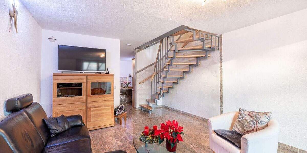 Reihenmittelhaus Stuttgart Feuerbach - 5 Zimmer, 123 m&sup2;, 596.000&euro; | Angebot:24334219