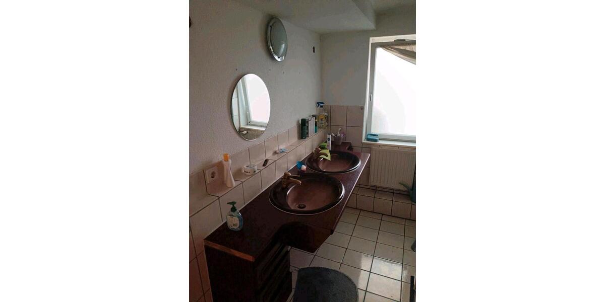 Doppelhaushälfte Nürtingen - 13 Zimmer, 210 m&sup2;, 430.000&euro; | Angebot:26786022