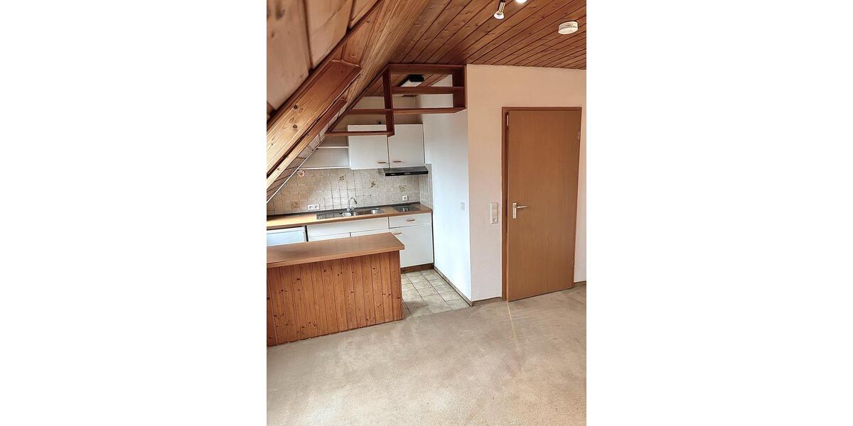 Dachgeschoßwohnung Nürtingen - 1 Zimmer, 24 m&sup2;, 90.000&euro; | Angebot:26803340