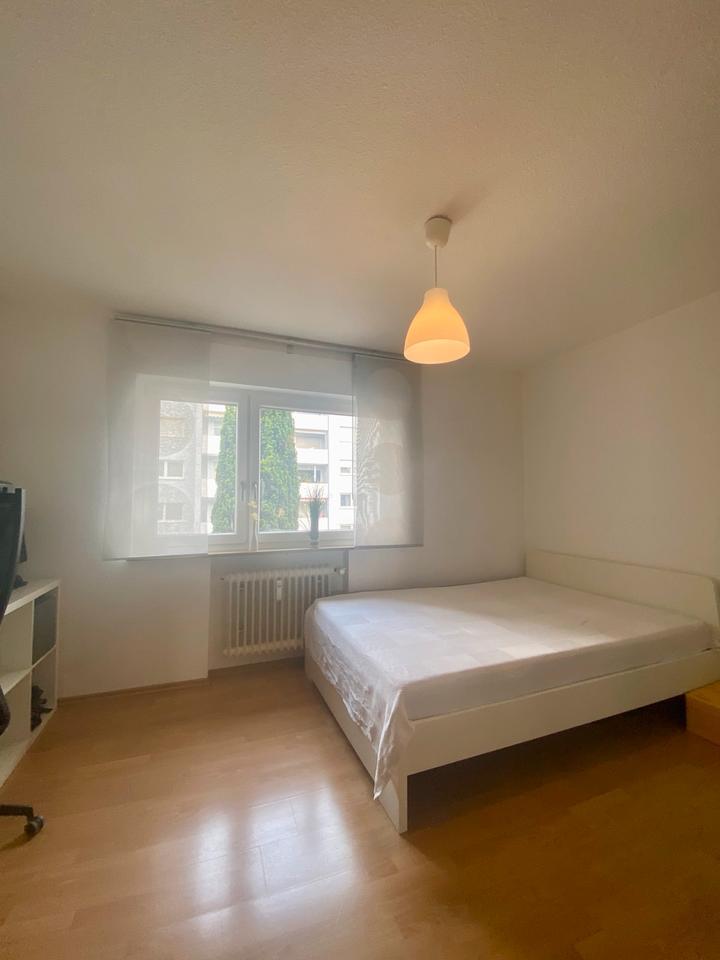 Sonnige 3-Zimmer-Wohnung mit SW-Balkon von privat zimmer