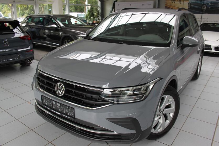 VW Tiguan 63.000 km 28.490 € Weil im Schönbuch 71093