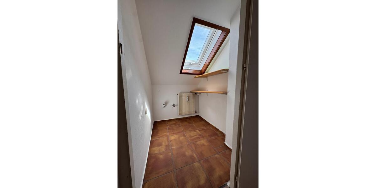 Dachgeschoßwohnung Waldenbuch - 2 Zimmer, 54 m&sup2;, 700&euro; | Angebot:26587026