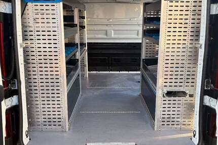 Opel Vivaro 82.256 km 14.400 &euro; Sindelfingen 71065