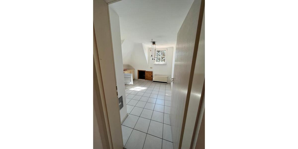 Maisonettenwohnung Herrenberg - 1 Zimmer, 43 m&sup2;, 595&euro; | Angebot:25656027