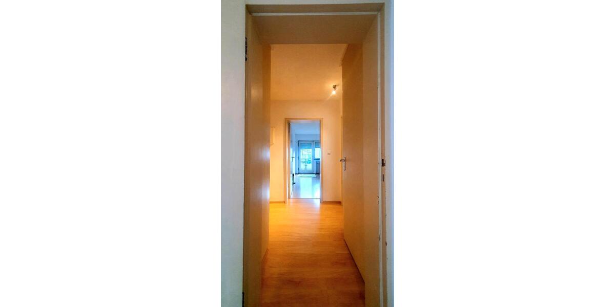 Etagenwohnung Ludwigsburg - 3 Zimmer, 104 m&sup2;, 1.350&euro; | Angebot:25939148