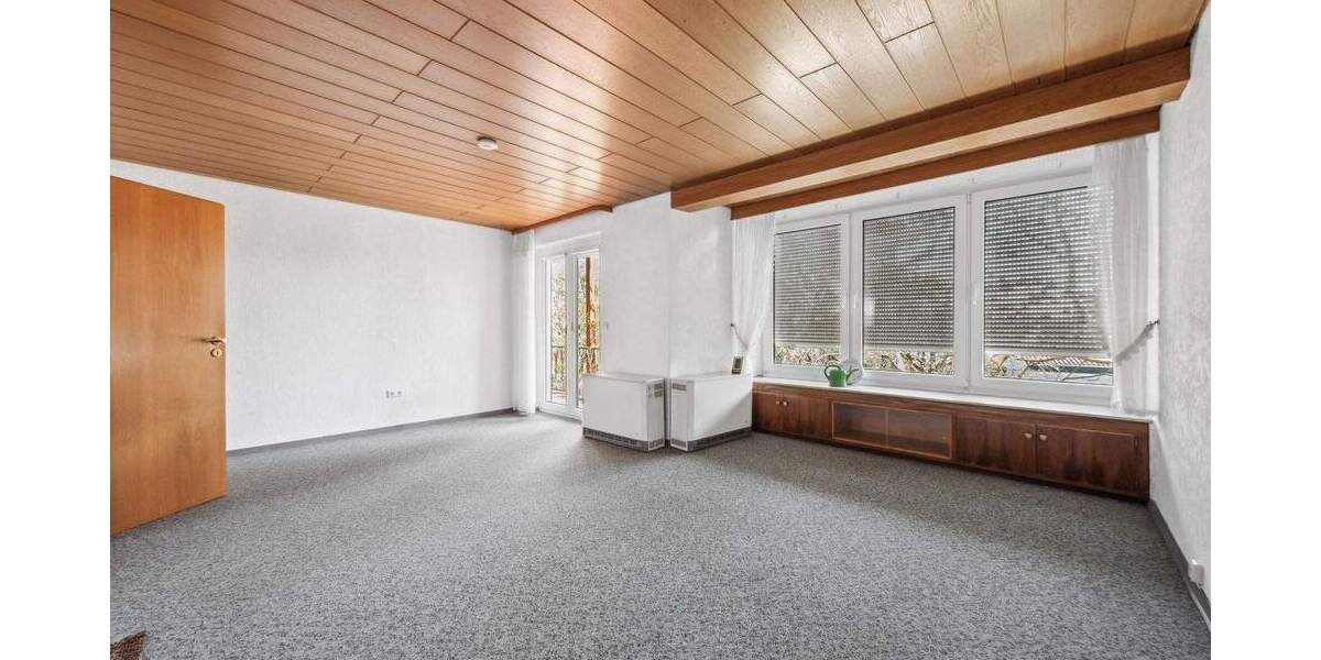 Mehrfamilienhaus, Wohnhaus Sachsenheim / Kleinsachsenheim Kleinsachsenheim - 8 Zimmer, 244 m&sup2;, 668.000&euro; | Angebot:25746121