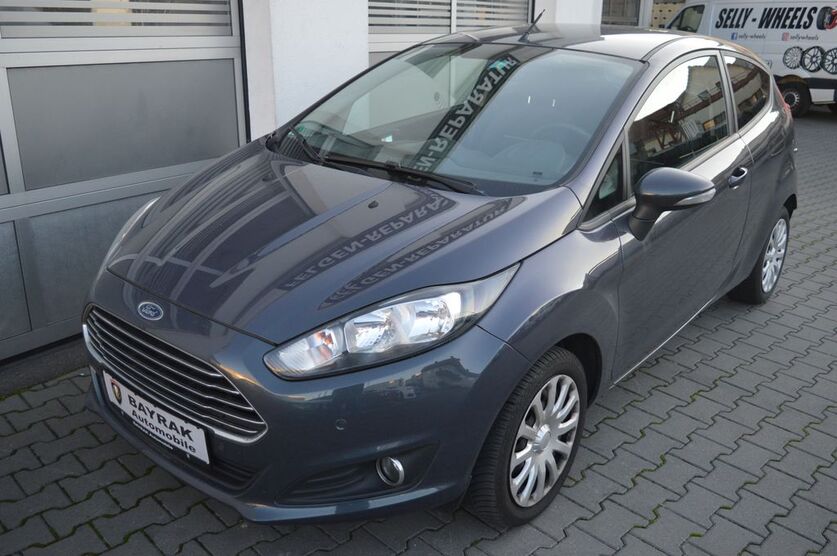 Ford Fiesta 242.200 km 2.490 € Sindelfingen 71065