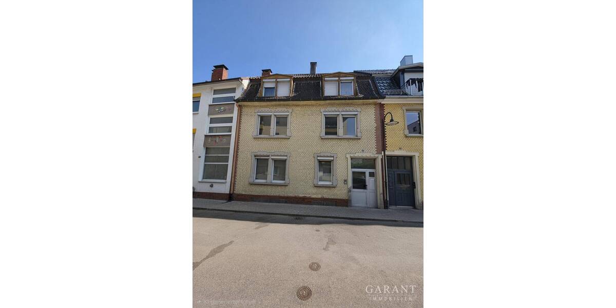 Mehrfamilienhaus, Wohnhaus Pforzheim Eutingen - 6 Zimmer, 180 m&sup2;, 280.000&euro; | Angebot:25999757