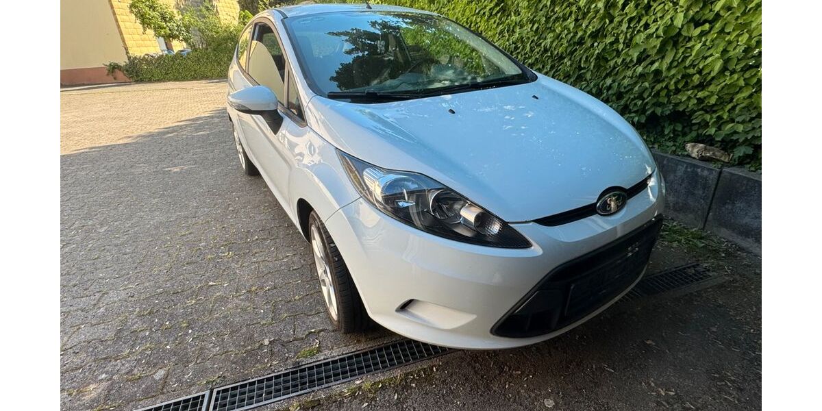 Ford Fiesta 141.000 km 2.600 &euro; Nürtingen 72622