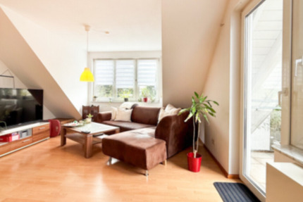 Charmante Attika-Wohnung in Esslingen-Hegensberg 2 zimmer