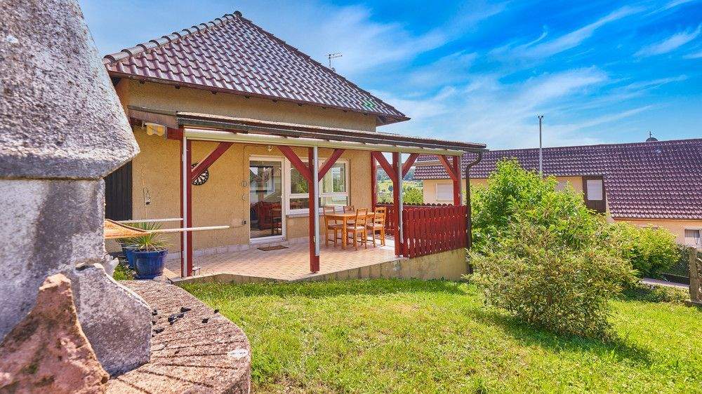 Einfamilienhaus Niefern-Öschelbronn / Öschelbronn Öschelbronn - 6 Zimmer, 166 m&sup2;, 429.000&euro; | Angebot:25697224
