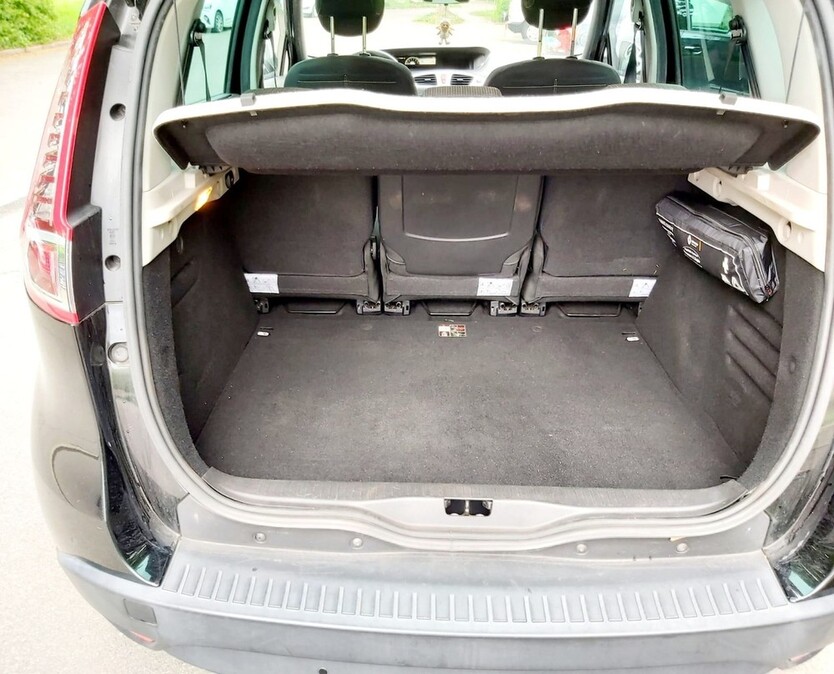 Renault Scenic 58.000 km 5.800 € Böblingen 71032