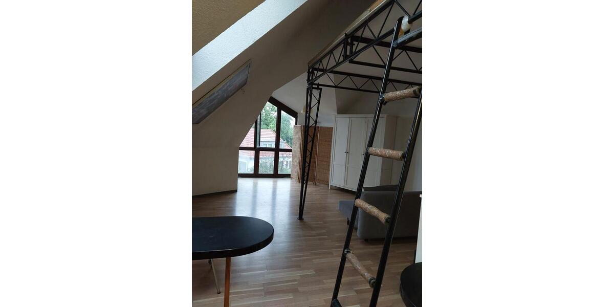 Eine besonders schöne Dachgeschosswohnung für eine Person - Appartement Stuttgart Feuerbach | Angebot:27649208