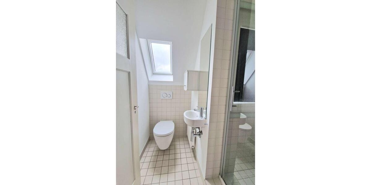 Dachgeschoßwohnung Stuttgart Stuttgart-Mitte - 5 Zimmer, 134 m&sup2;, 2.796&euro; | Angebot:24659602