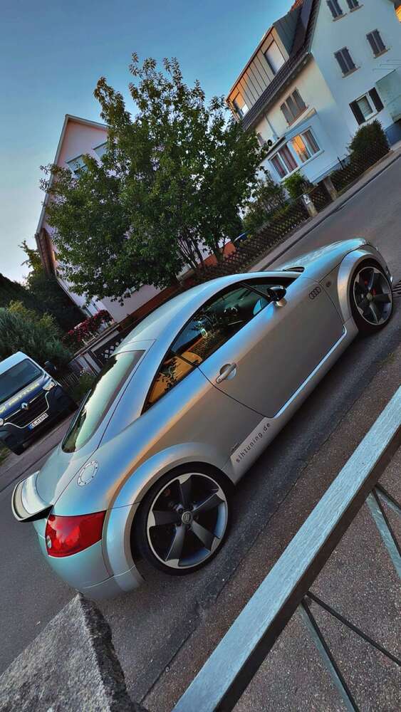 TT