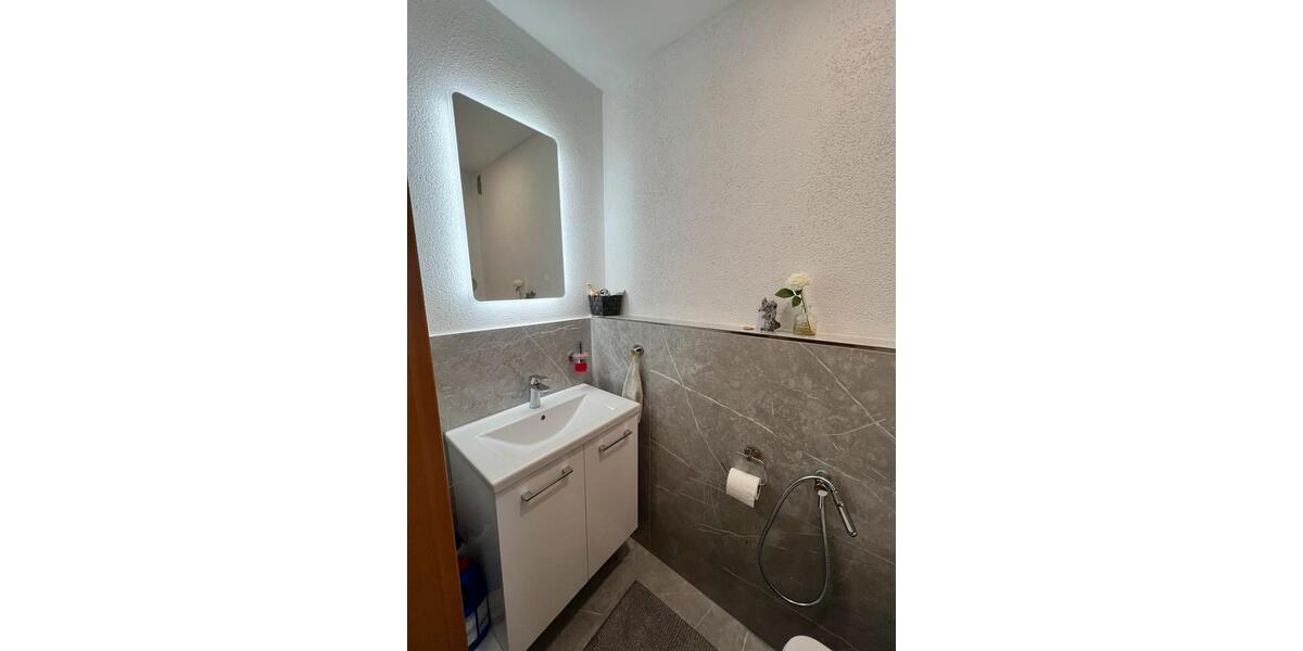 Mehrfamilienhaus, Wohnhaus Bietigheim-Bissingen Bissingen - 3.5 Zimmer, 87 m&sup2;, 275.000&euro; | Angebot:26980290