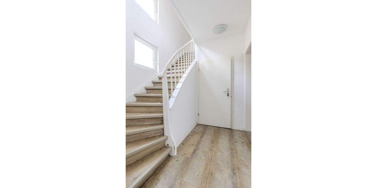 Mehrfamilienhaus, Wohnhaus Stuttgart / Münster Münster - 8 Zimmer, 240 m&sup2;, 889.000&euro; | Angebot:24780859