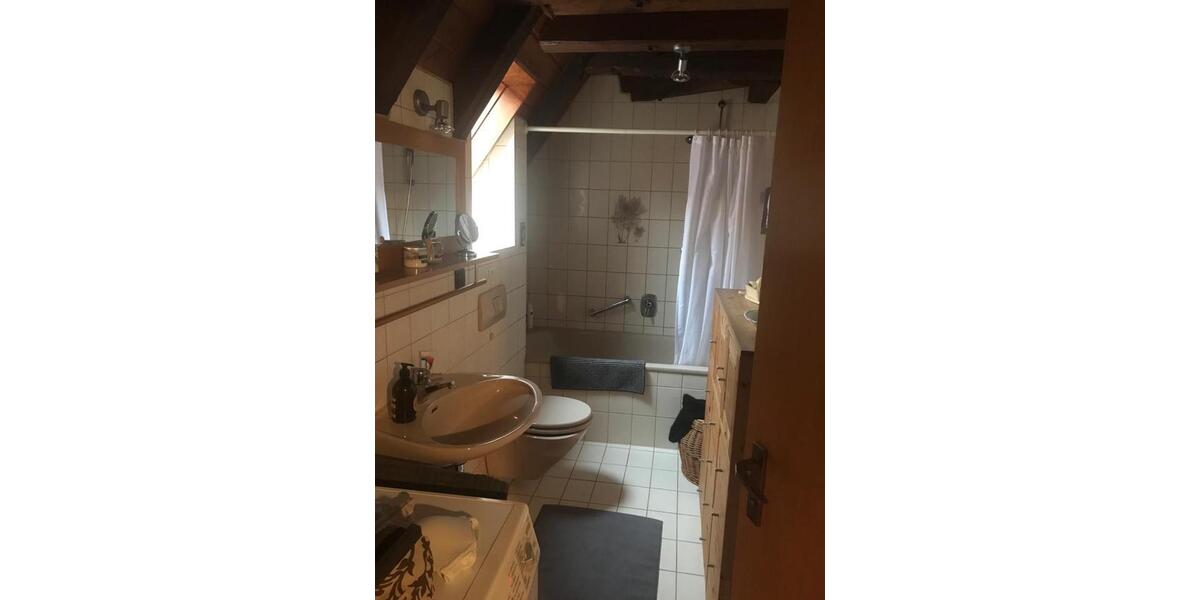 Dachgeschoßwohnung Ludwigsburg Hoheneck - 2.5 Zimmer, 70 m&sup2;, 289.000&euro; | Angebot:25606429