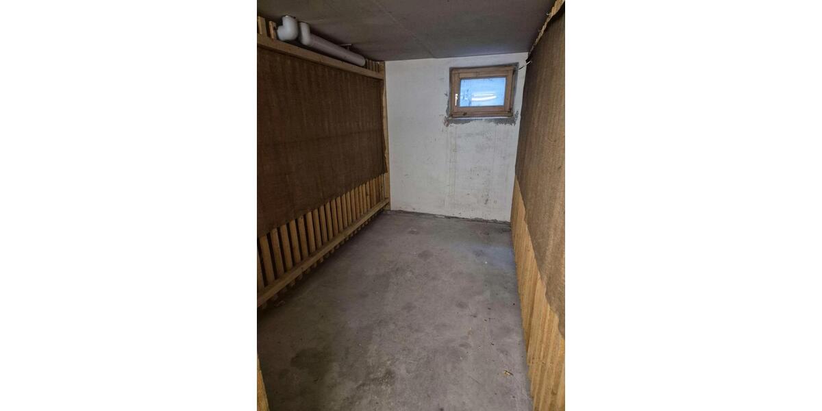 Dachgeschoßwohnung Reutlingen Reutlingen-Betzingen - 2 Zimmer, 84 m&sup2;, 950&euro; | Angebot:27619684